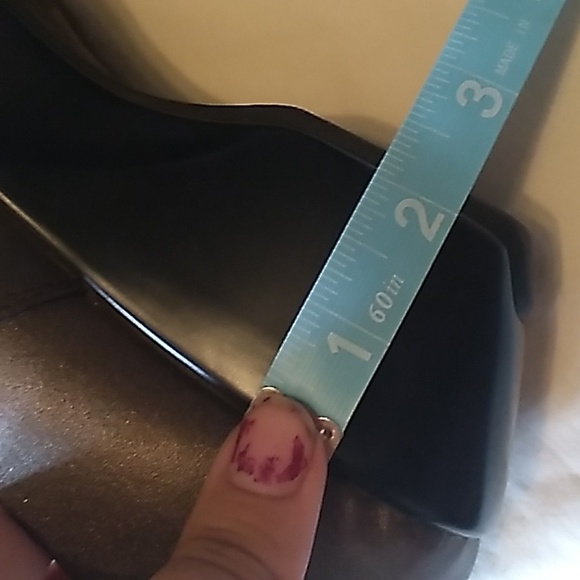 women's Ariat shoe size 8 color black and bronze - Picture 9 of 9